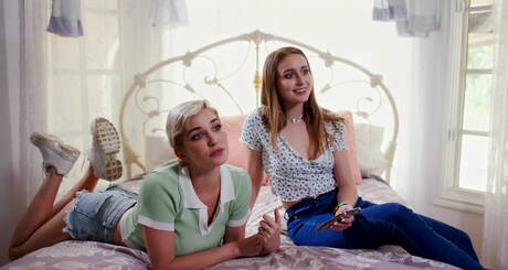 Huge Tits in Jeans Pics