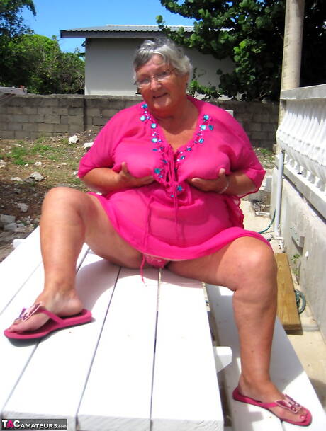 TAC Amateurs invite you to explore free pictures featuring Grandma Libby xxx gallery 271458