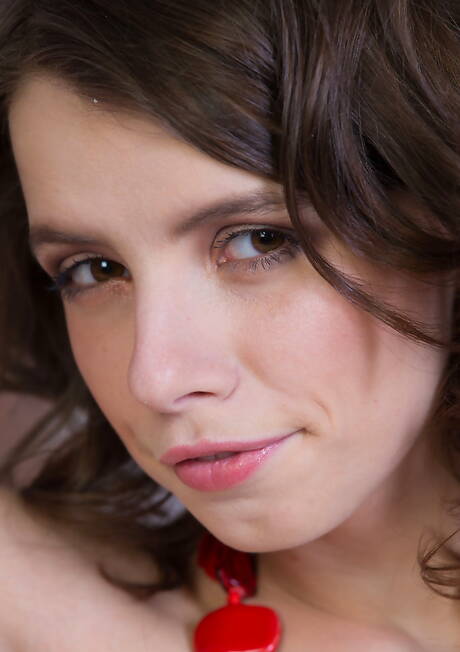 Stunning 18 invites you to browse their xxx photos with Karen exhibit superb shape